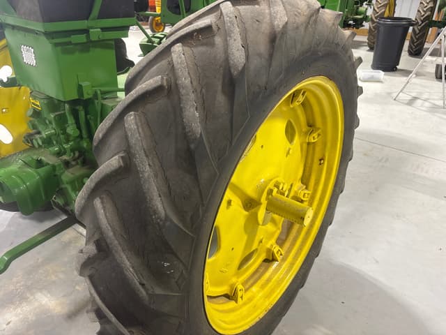 Image of John Deere 60 equipment image 4