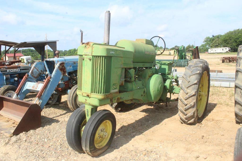 Image of John Deere 60 Primary image