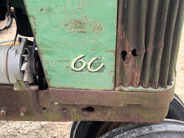 Image of John Deere 60 equipment image 2