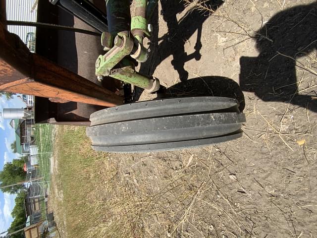 Image of John Deere 60 equipment image 3