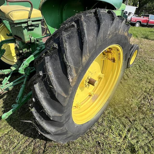 Image of John Deere 60 equipment image 3
