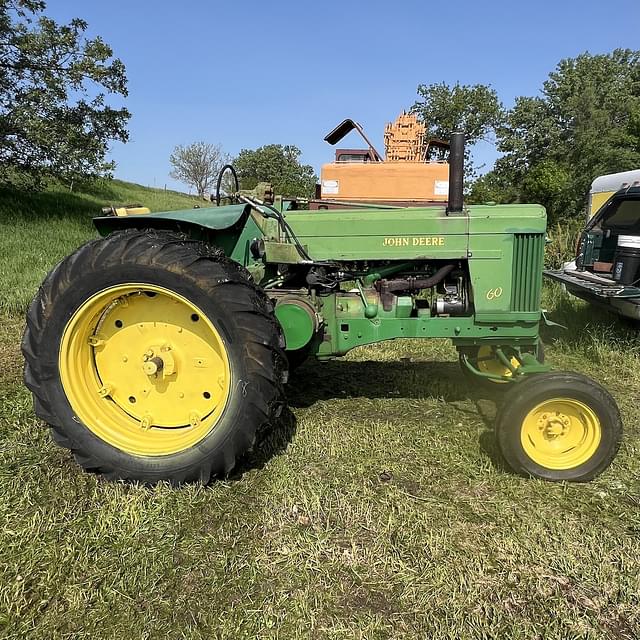 Image of John Deere 60 equipment image 1