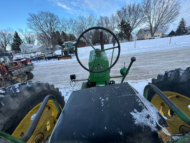 Image of John Deere 60 equipment image 4