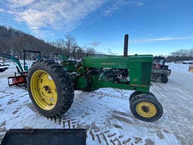 Image of John Deere 60 equipment image 1