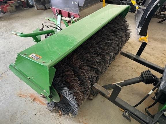 Image of John Deere 60 Heavy Duty Broom Primary image