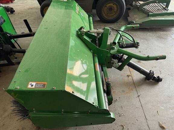 Image of John Deere 60 Heavy Duty Broom equipment image 3