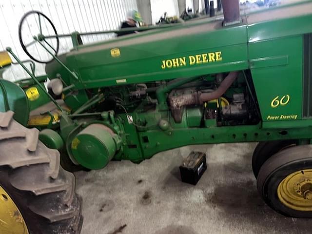Image of John Deere 60 equipment image 3