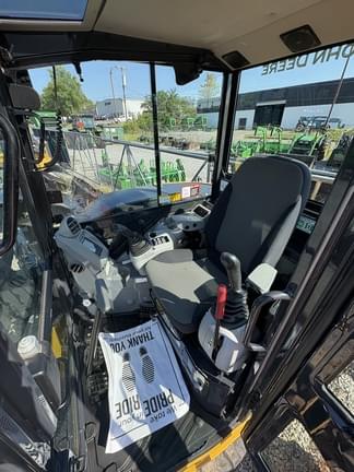 Image of John Deere 60P equipment image 2