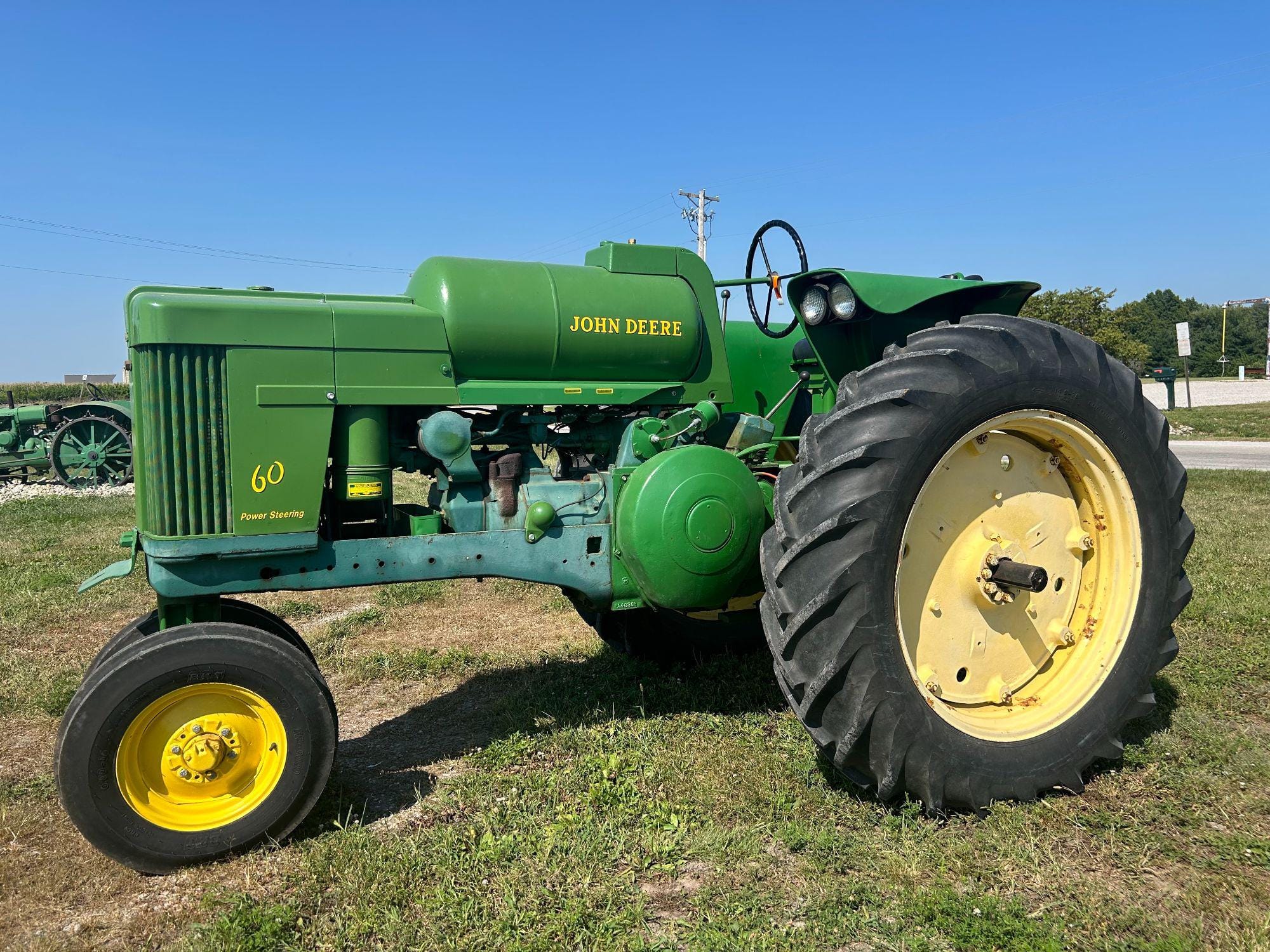 Main image John Deere 60