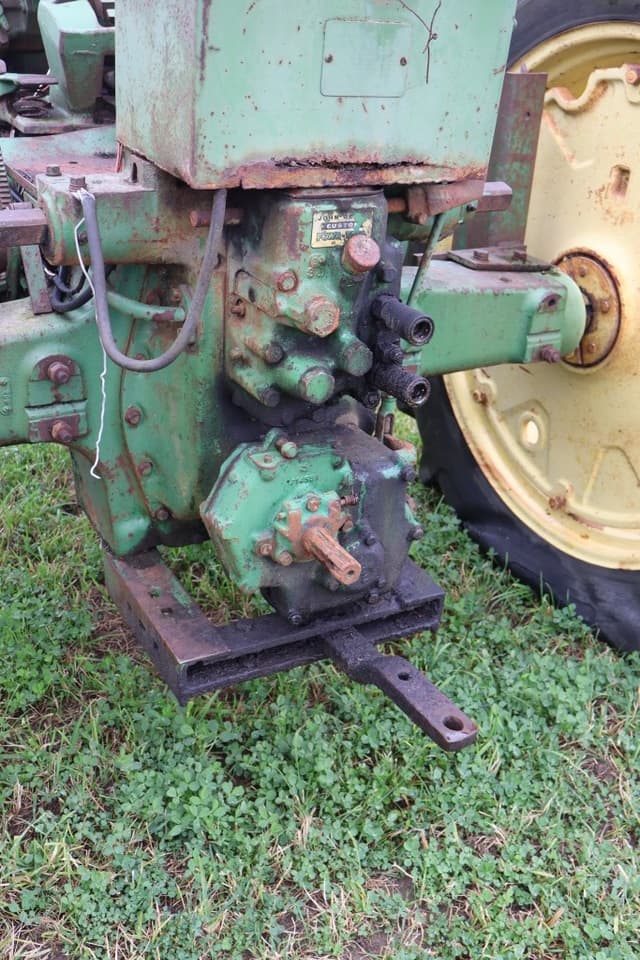 Image of John Deere 60 equipment image 3