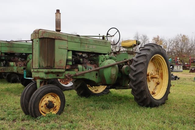 Image of John Deere 60 equipment image 1