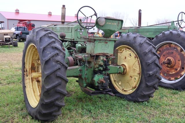 Image of John Deere 60 equipment image 2