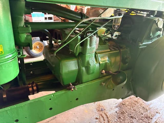 Image of John Deere 60 equipment image 4