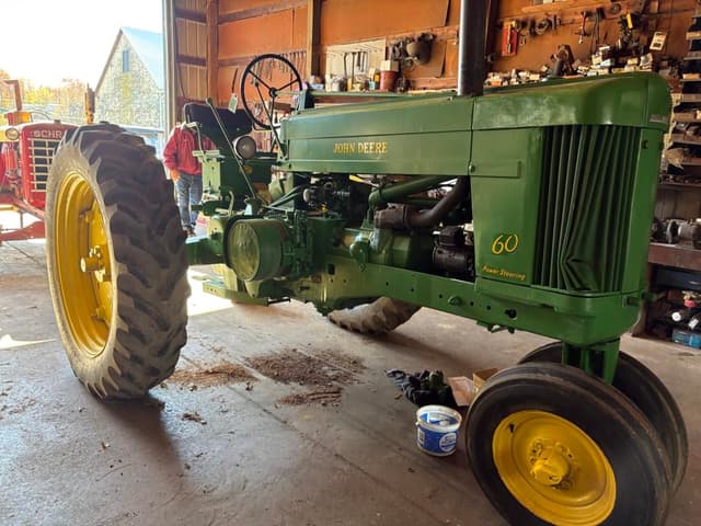 Image of John Deere 60 equipment image 1