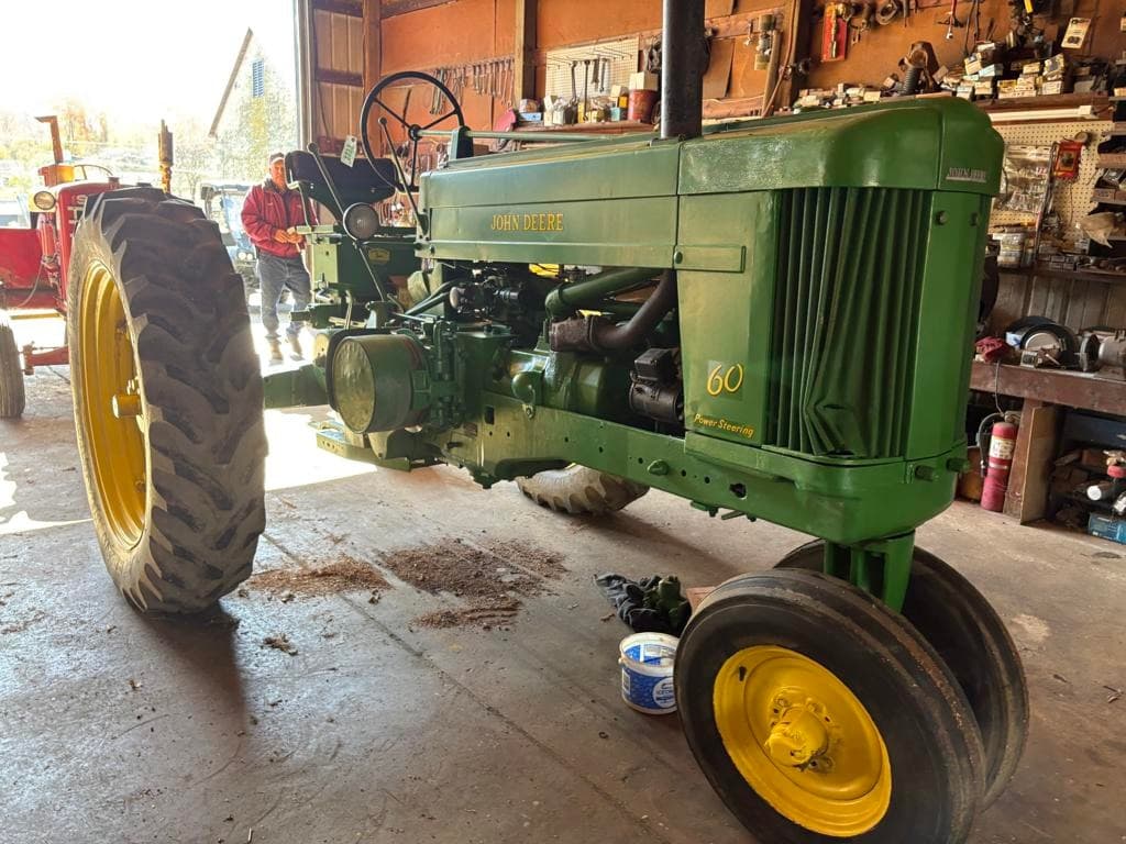 Image of John Deere 60 Primary image