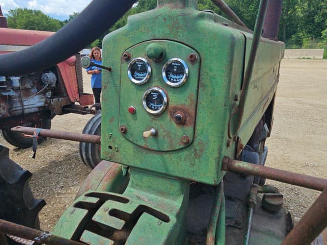 Image of John Deere 620 equipment image 4