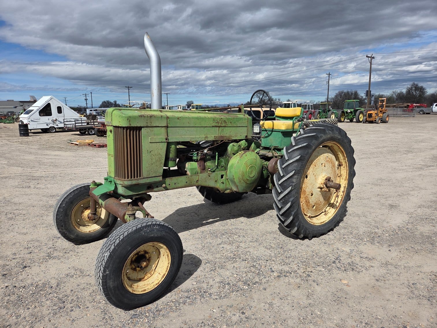 John Deere 60 Equipment Image0