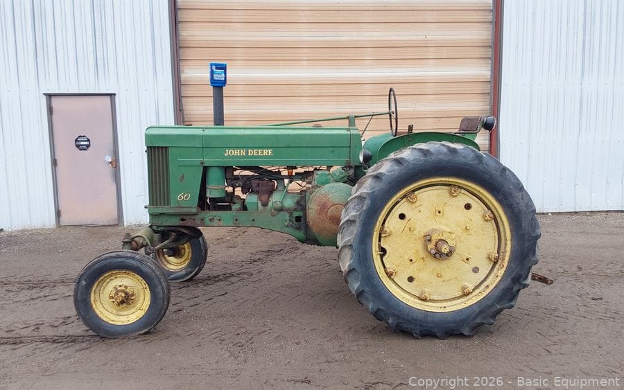 John Deere 60 Equipment Image0