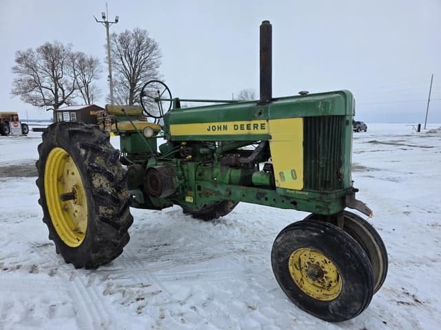 Image of John Deere 60 equipment image 2