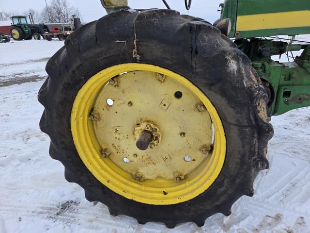 Image of John Deere 60 equipment image 4