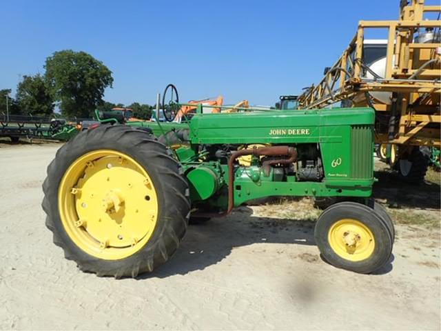 Image of John Deere 60 equipment image 1