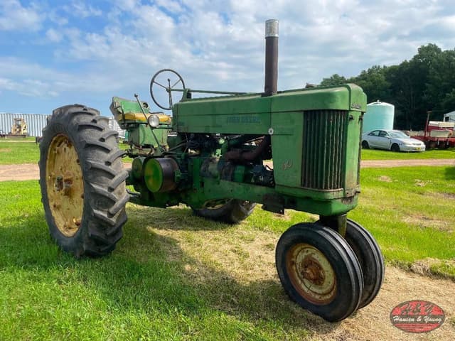 Image of John Deere 60 equipment image 1