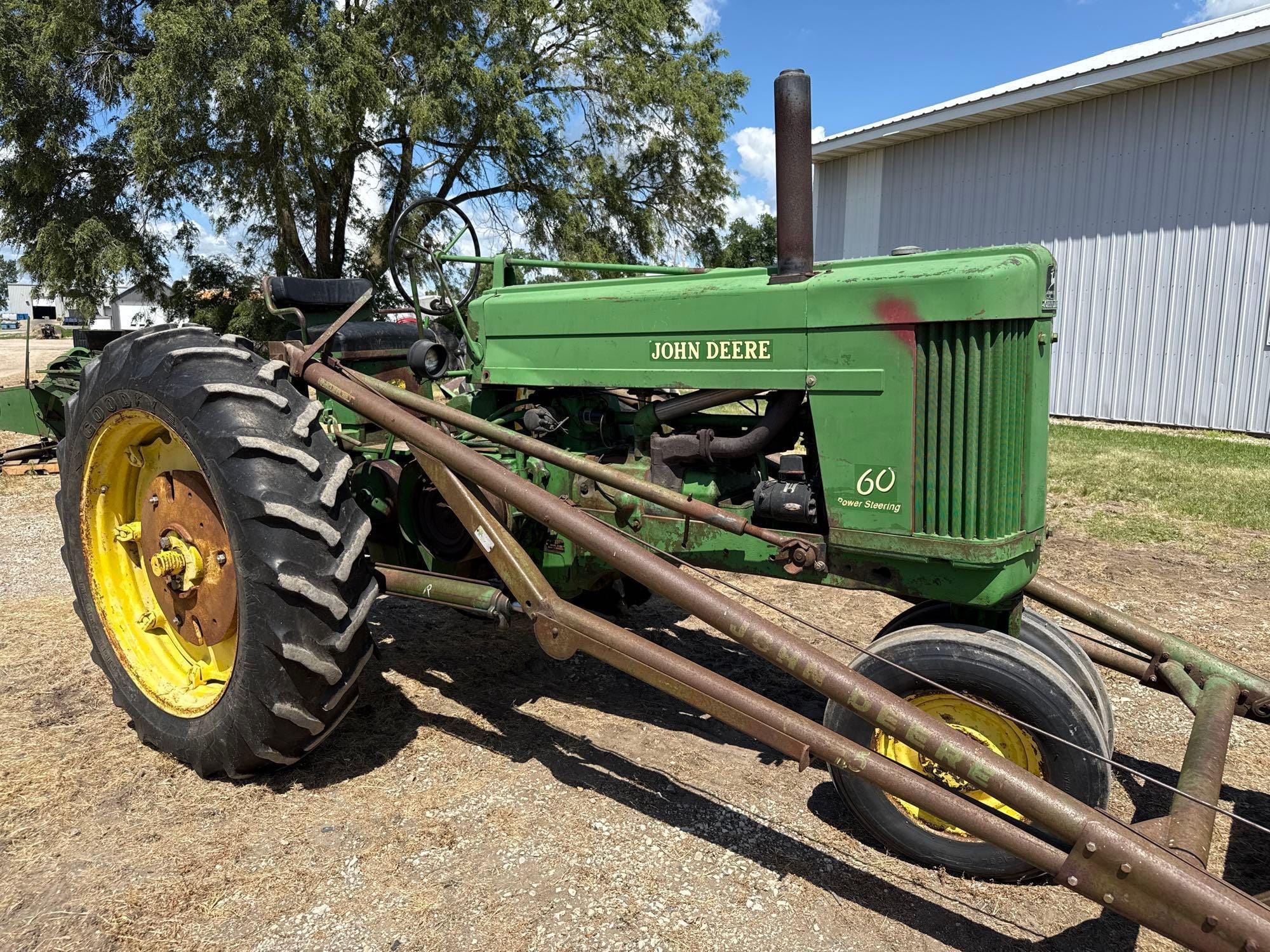 John Deere 60 Equipment Image0