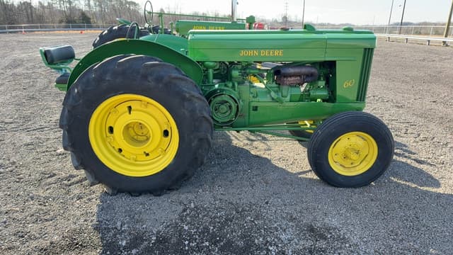 Image of John Deere 60 equipment image 4