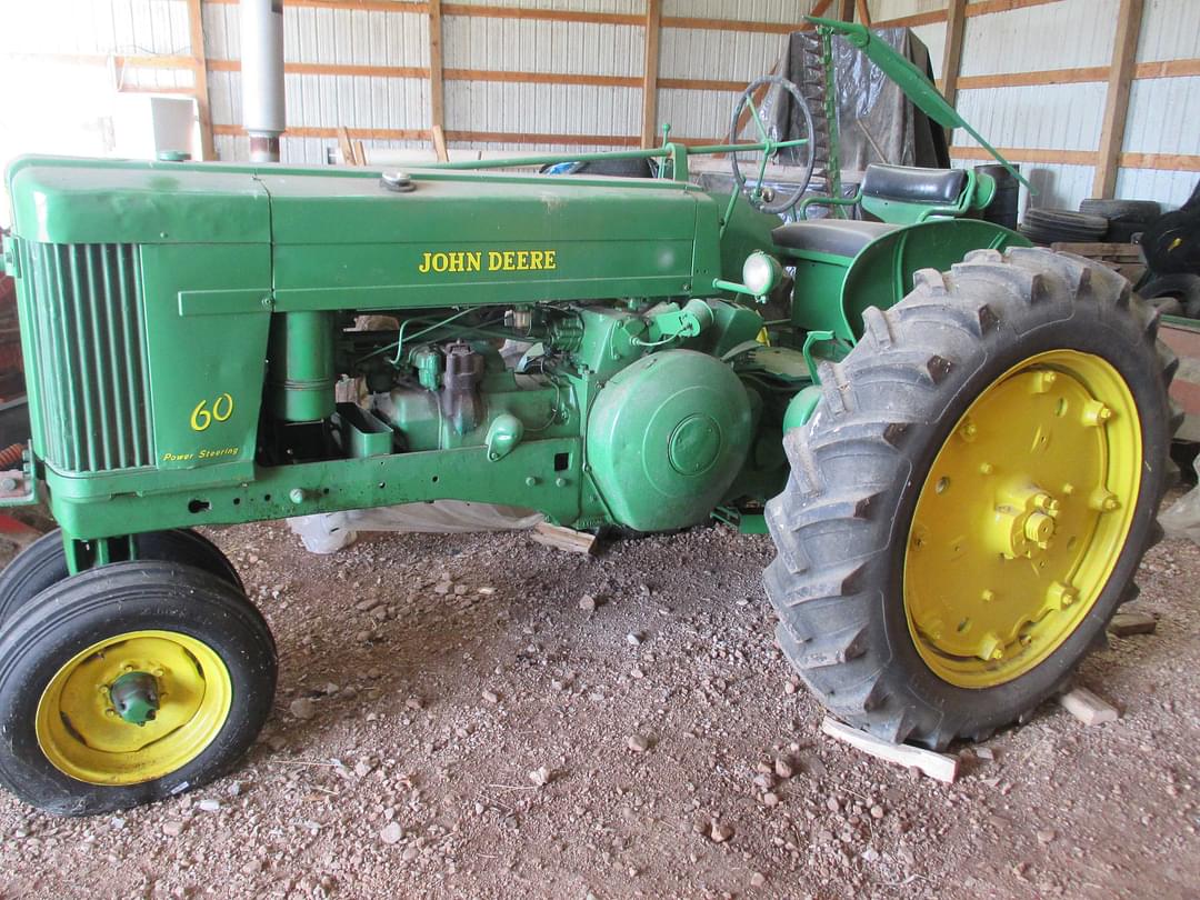 Image of John Deere 60 Primary image