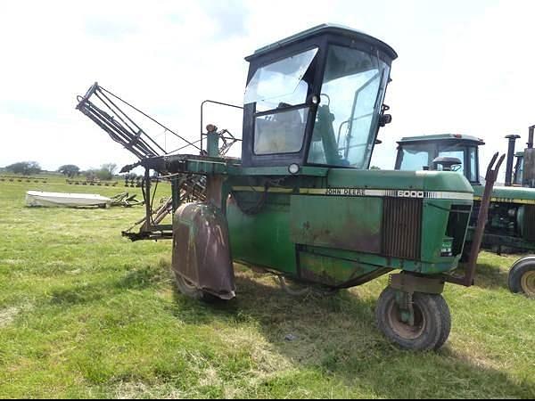 Image of John Deere 6000 equipment image 1