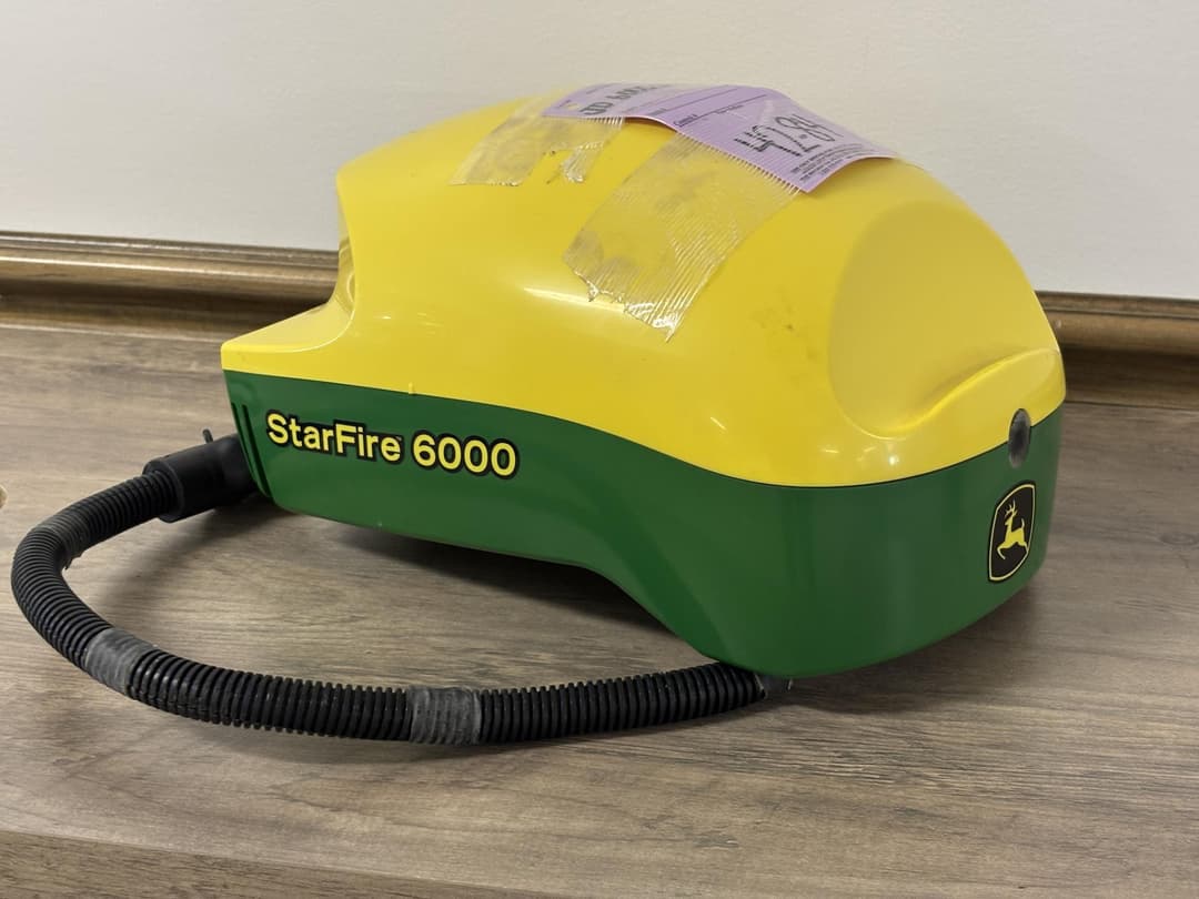 Image of John Deere StarFire 6000 Primary image
