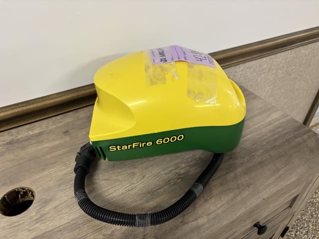 Image of John Deere StarFire 6000 equipment image 1