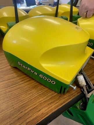 Image of John Deere StarFire 6000 Image 1