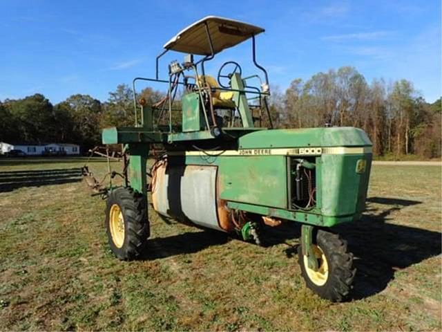 Image of John Deere 6000 equipment image 1