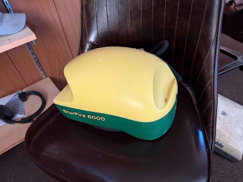 John Deere StarFire 6000 Equipment Image0