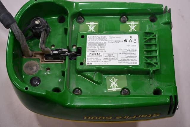 Image of John Deere StarFire 6000 equipment image 4