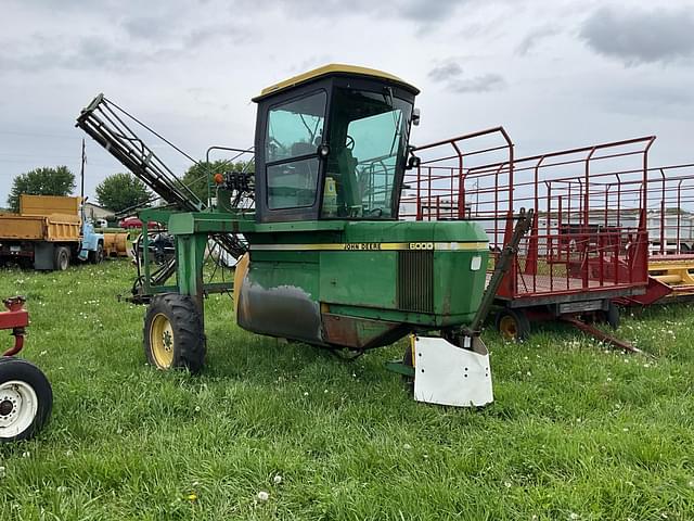 Image of John Deere 6000 equipment image 1
