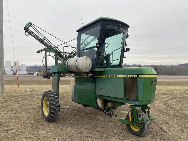 Image of John Deere 6000 equipment image 1