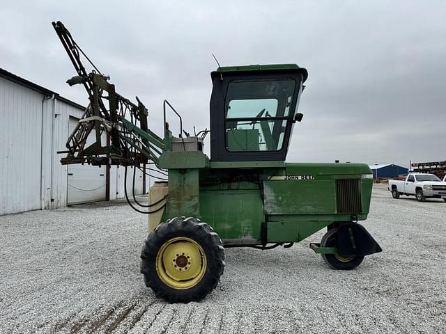 Image of John Deere 6000 equipment image 2