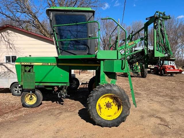 Image of John Deere 6000 equipment image 2