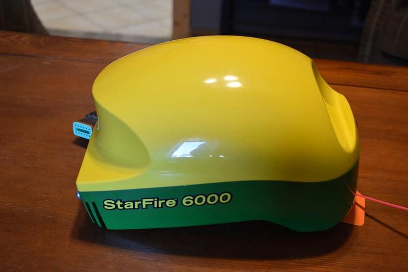 Image of John Deere StarFire 6000 Image 0