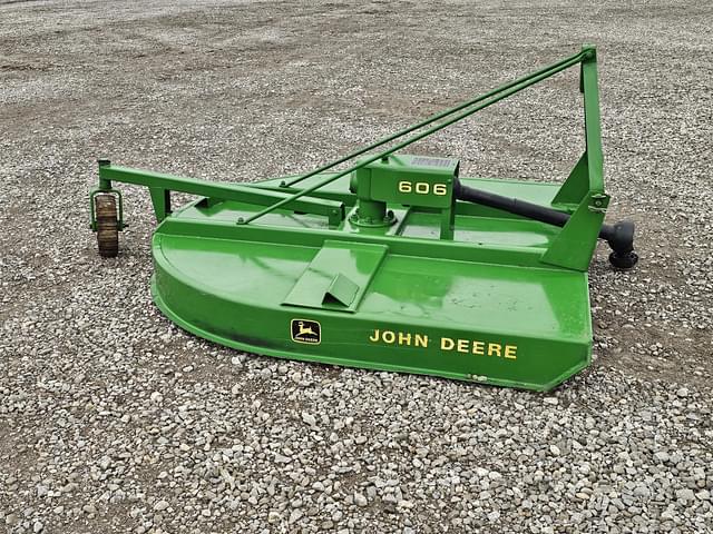 Image of John Deere 606 equipment image 2