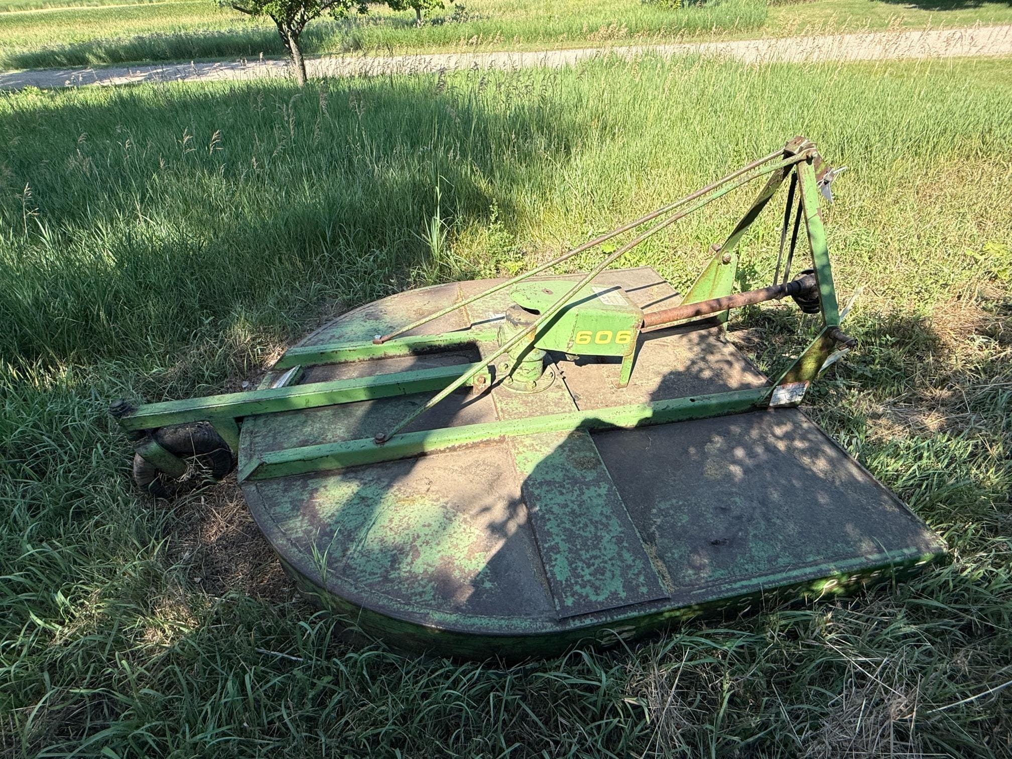 John Deere 606 Equipment Image0