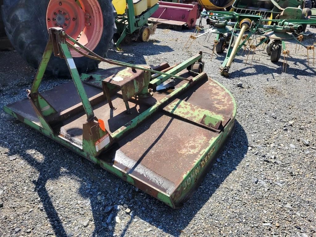 John Deere 606 Equipment Image0