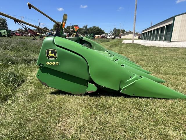Image of John Deere 606C equipment image 4