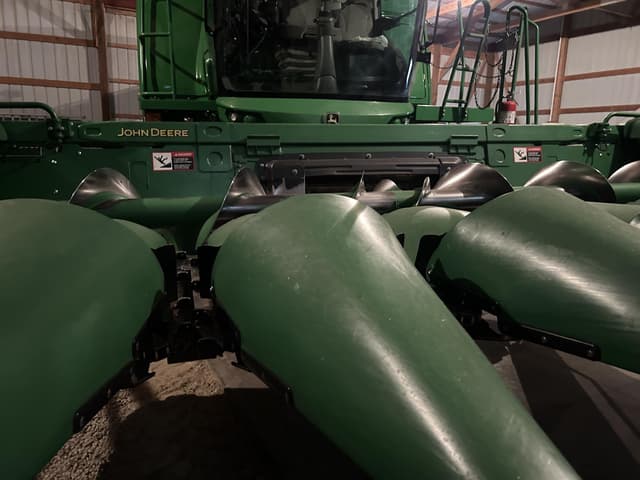 Image of John Deere 606C equipment image 1