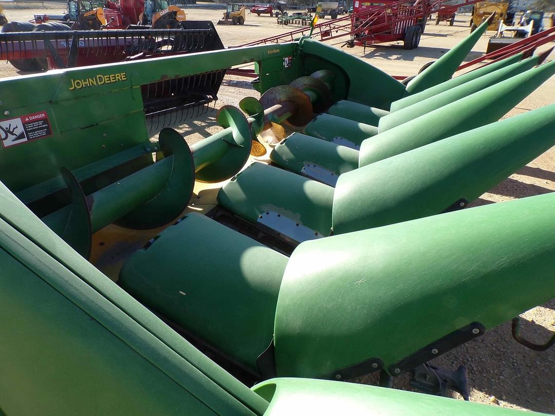 Image of John Deere 606C Primary image