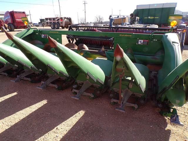 Image of John Deere 606C equipment image 4