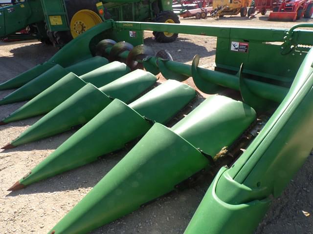 Image of John Deere 606C equipment image 2