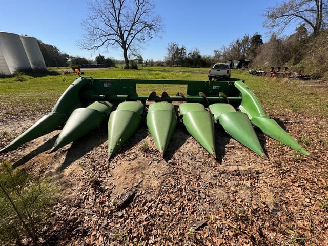 Image of John Deere 606C equipment image 1
